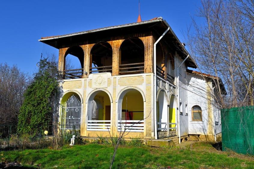 Vanzare vila 6 camere 316mp + garaj + teren 1490mp Centru Snagov ILFOV - 1