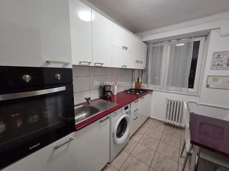 Vand apartament 2 camere , Plaza Romania, Liceu Grigore Moisil Vand apartament 2 camere , Plaza Romania, Liceu Grigore Moisil