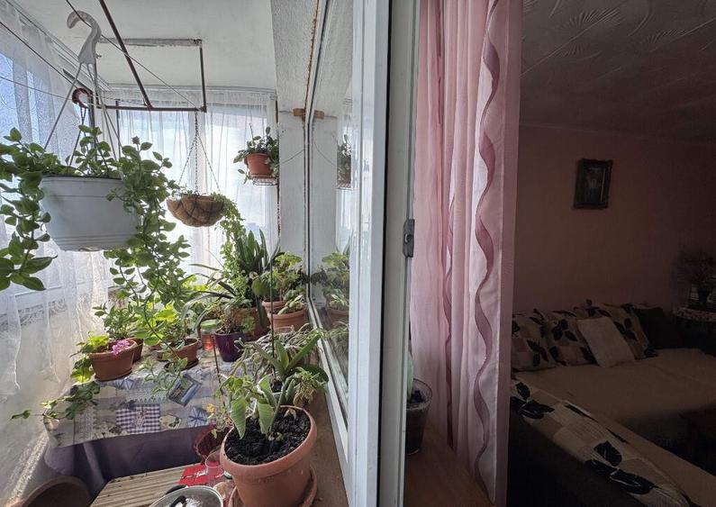 2 cam, 51 mp, etaj 7, fara imbunatatiri, str. Corrnisei - 11