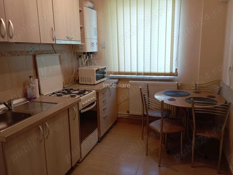 Apartament 2 camere decomandat-mobilat-utilat-zona pietei centrale Deva