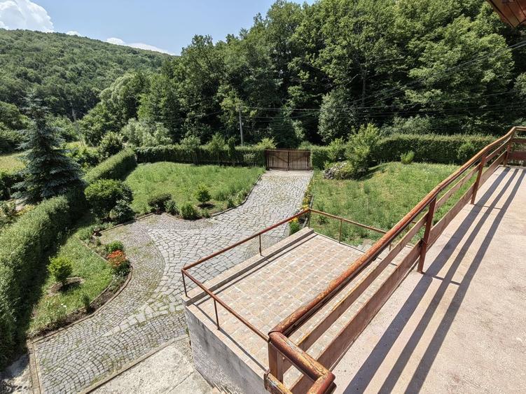 Casa/Vilă  aproape de pădure Vâlcele + 1235 m² teren 160.000 EURO - 3