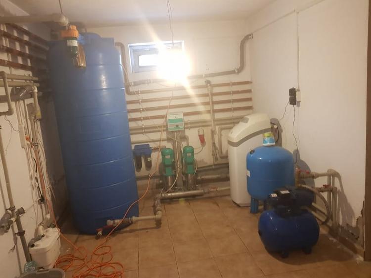 OCAZIE, VAND VILA  DE LUX 860 MP UTILI SI 1230 MP TEREN LANGA LACUL CERNICA - 43