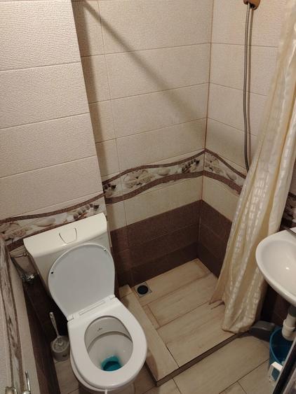 Garsoniera la intrare in poarta 6 . Pret300E. - 3