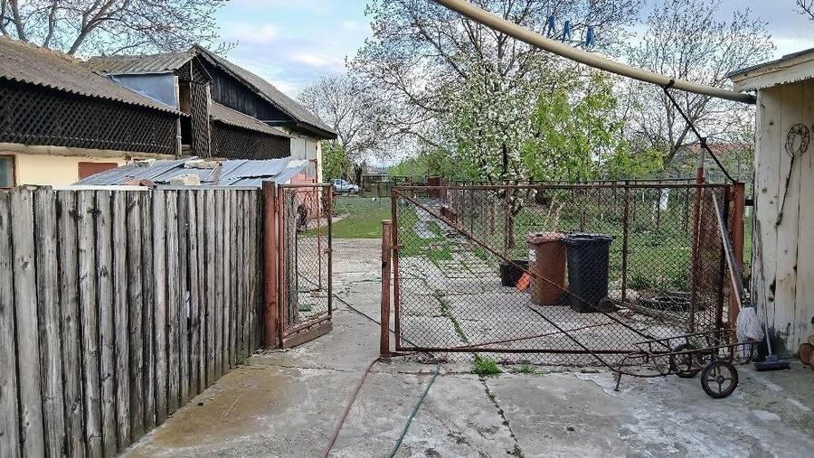 Vand casa plus anexe. - 4