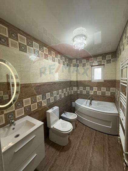 Vila de vanzare in Mamaia Sat - 10