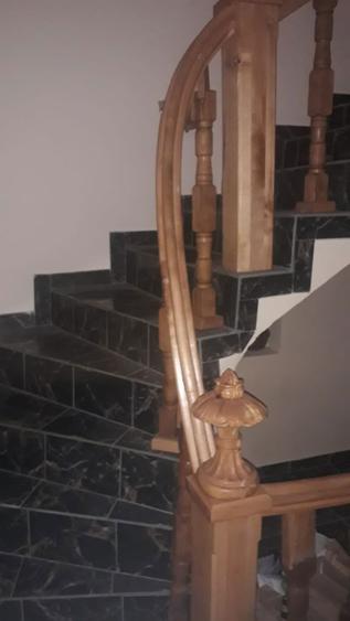 Casa de vanzare spatioasa tip conac - 4