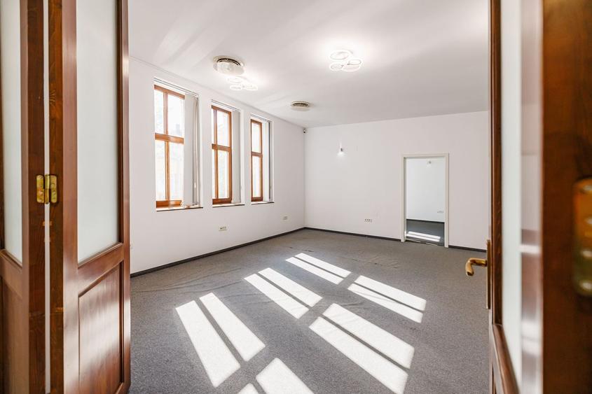 De vanzare apartament  localizat ultracentral, ideal business, Timisoara - 23