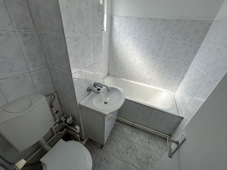 Apartament 3 camere zona Casa de Cultura - 10