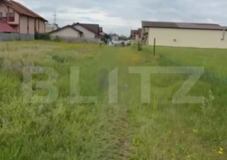Teren intravilan 2310 mp, posibilitate construc?ie duplex- - 1