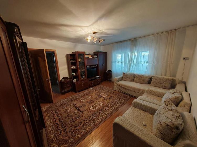 Apartament cu 2 camere semidecomandat în Debarcader