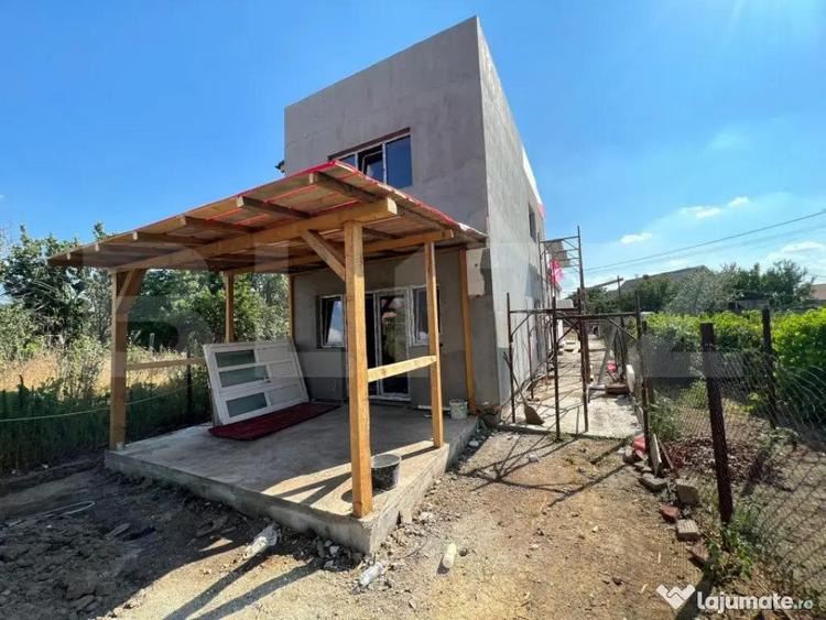 Casă cu 2 camere cu Teren 300 Mp în Central