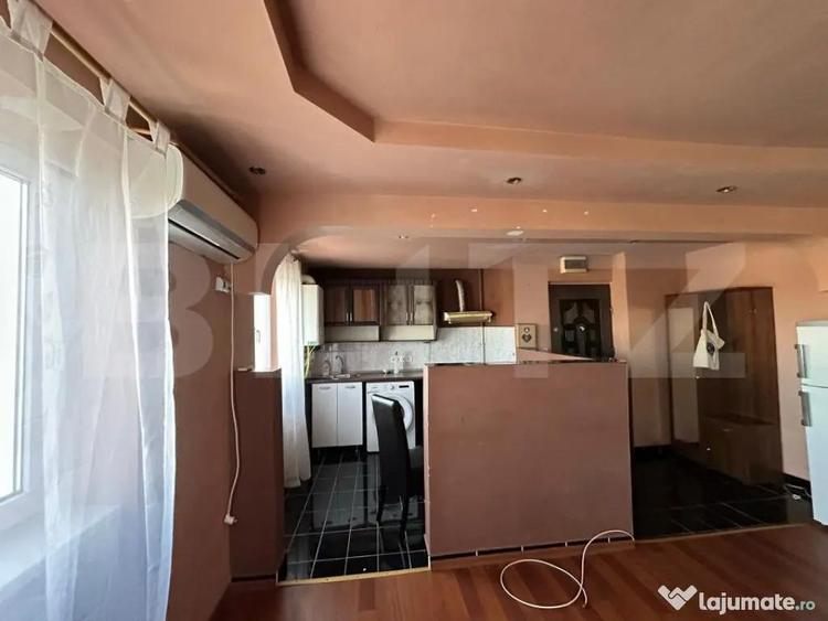Apartament cu 2 camere semidecomandat în Zamfirescu