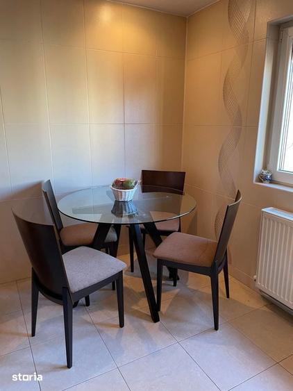 Apartament cu 3 camere decomandat în Colentina