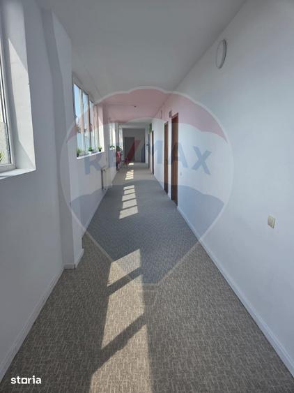 Spațiu comercial, de 1,300 mp, în Central
