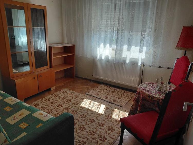 Apartament cu 3 camere decomandat în Complex Studențesc