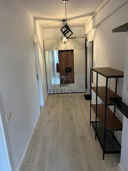 Apartament cu 2 camere semidecomandat, mobilat în 1 Mai
