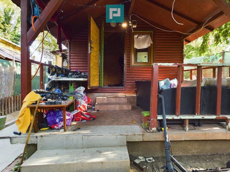 Casă cu 3 camere cu Teren 50 Mp în Intim