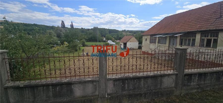 Casă individuală cu 3 camere cu Canalizare în Hăpria