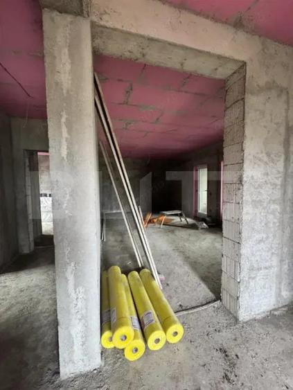 Casă cu 4 camere cu Teren 600 Mp în Pielești