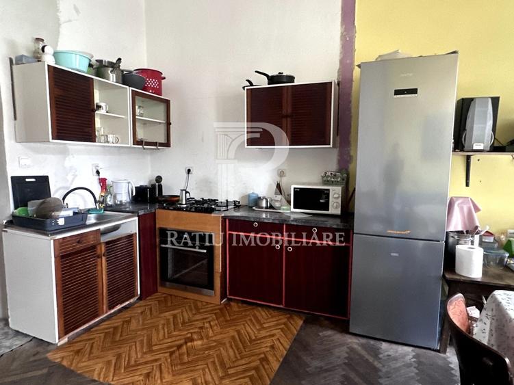 Casă individuală cu 3 camere cu Canalizare în Ultracentral