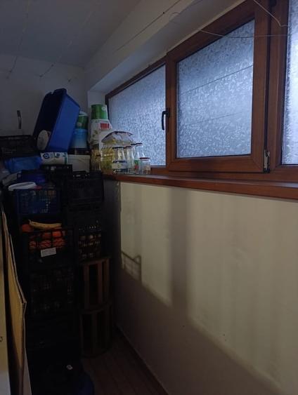 Apartament cu 4 camere semidecomandat în Central