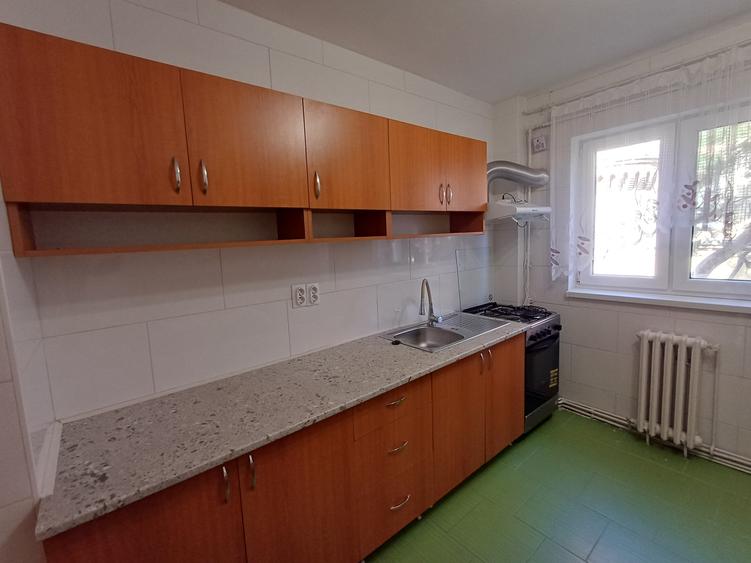 Apartament cu 3 camere decomandat în Grigorescu