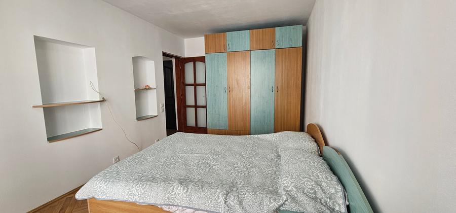 Apartament cu 3 camere decomandat în Vasile Aaron