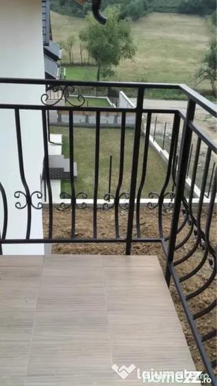 Casă cu 5 camere cu Teren 420 Mp în Bradu