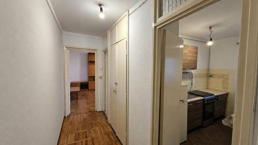 Garsonieră decomandată în Complex Studențesc