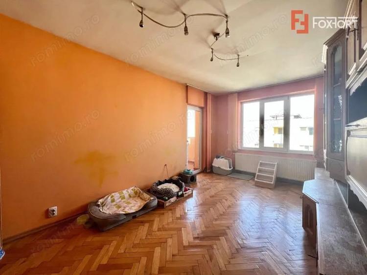 Apartament cu 4 camere semidecomandat, mobilat în Olimpia-Stadion