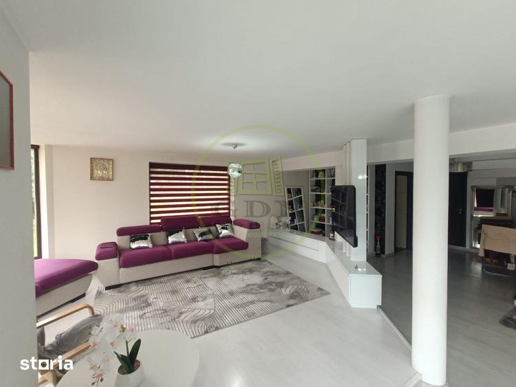 Casă cu 5 camere cu Teren 1600 Mp în Central