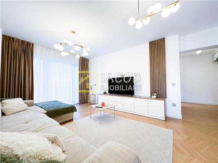 Apartament cu 2 camere semidecomandat în 9 Mai