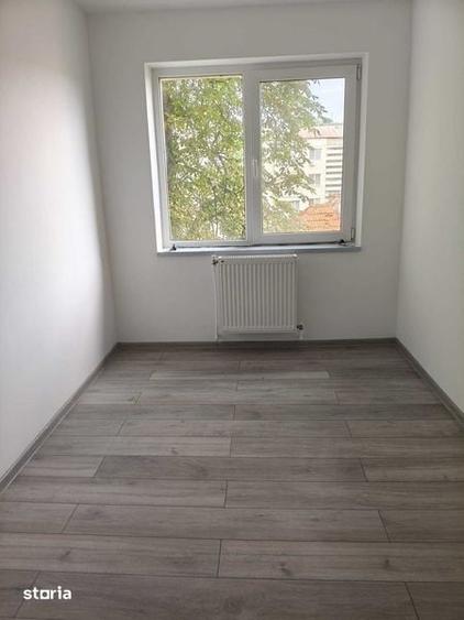 Vand Apartament 3 camere, Semidecomandat, Zona Stadion - 4