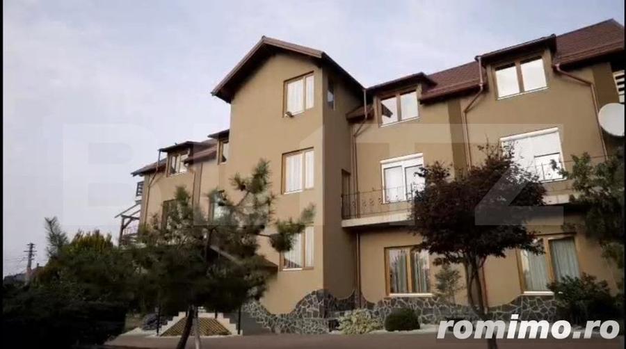 Casă cu 12 camere cu Teren 5000 Mp în Central
