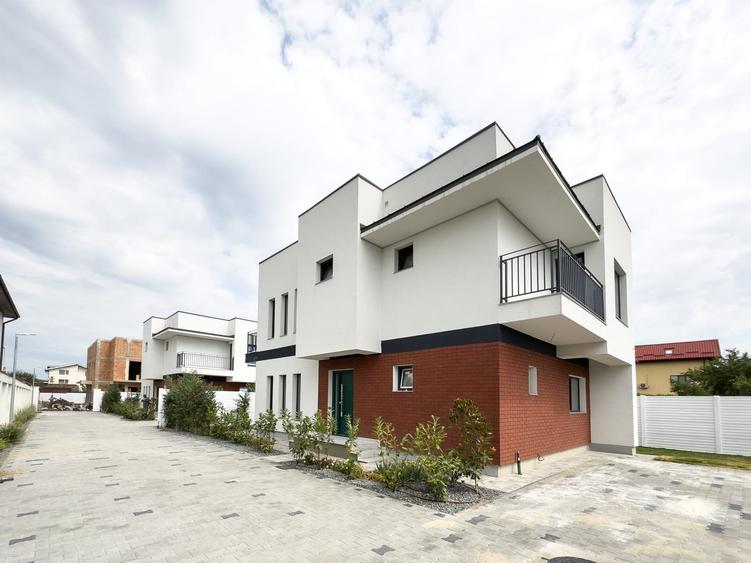 Casă individuală cu 4 camere cu Teren 320 Mp în Odăi