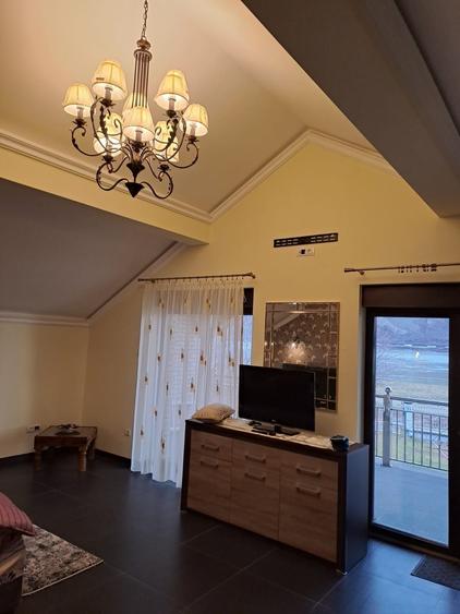 Casă cu 4 camere în Dudașu