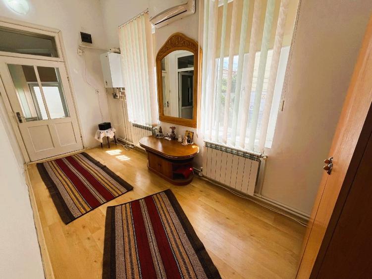 Casa de vanzare (zona CASA CASATORIILOR ) - 10