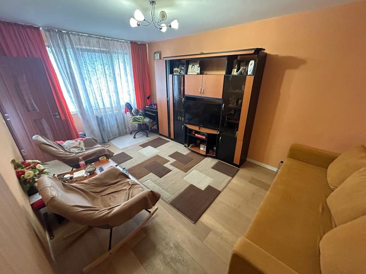 Titan 2 Camere Bloc 1977 Reabilitat Instalatii Schimbate 15 Min Metrou Titan - 3