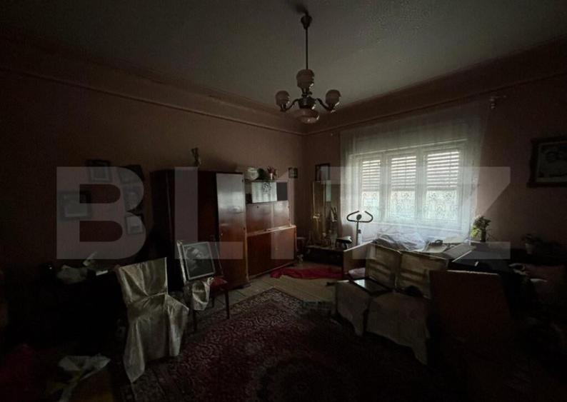 Casa de vanzare in suprafata de 100 mp localizata central i - 17