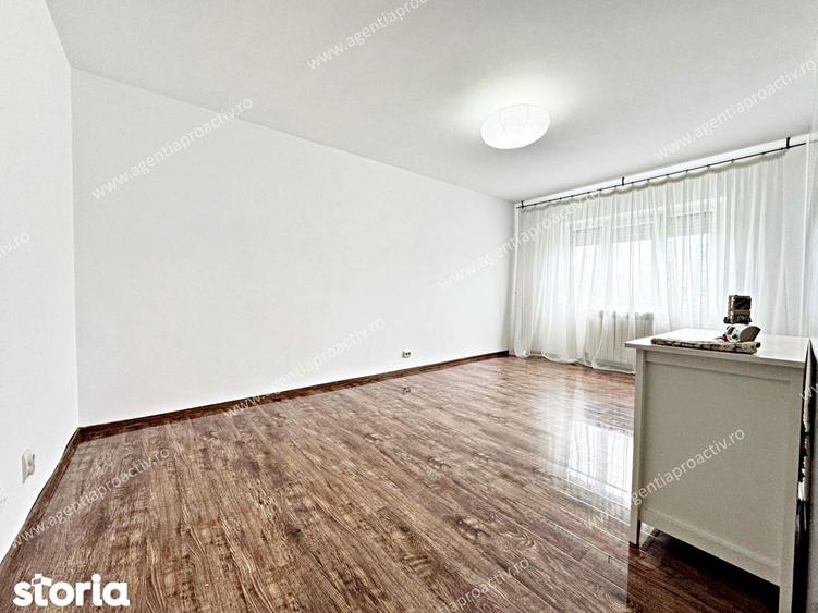 Apartament cu 3 camere decomandat, la etajul 2, in cartierul Micro 16. - 8