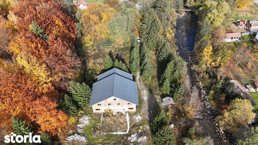 Pensiune 16 camere, teren 7000mp, Valea Avrigului - 3