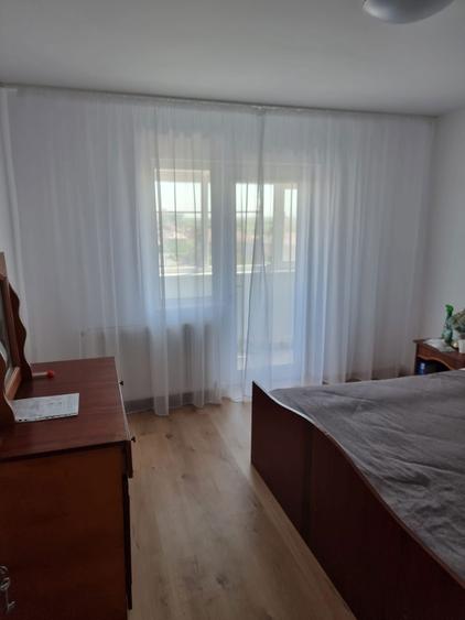 De vanzare apartament 3 Camere - 4
