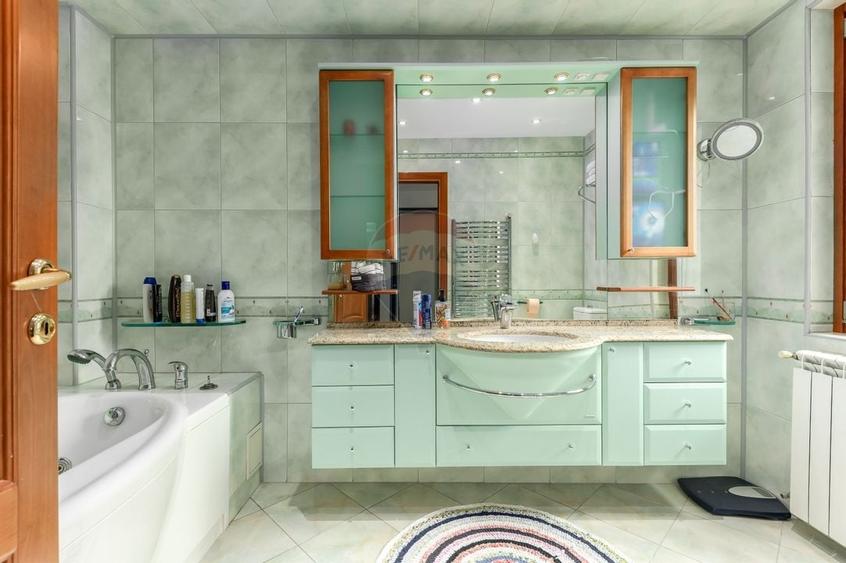 Vila eleganta, spatii generoase, finisaje premium, piscina, 3000mp - 29