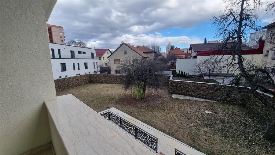 Vila - Bloc modern de 11 camere zona Centrul Civic , Onix - 35