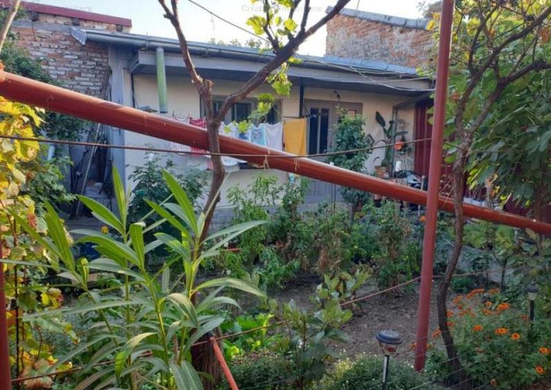 C.Galati -Independentei Vila P 1 299mp Construit anul 2000, - 9