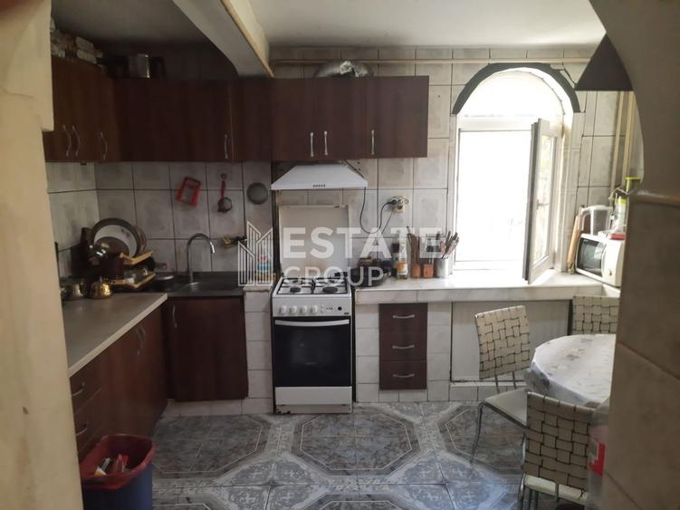 Apartament 3 camere, decomandat, parter - 2