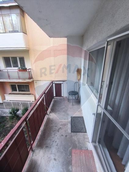 Vanzare ap 3 camere 2 bai etaj 1 complet decomandat  zona Miorita - 26