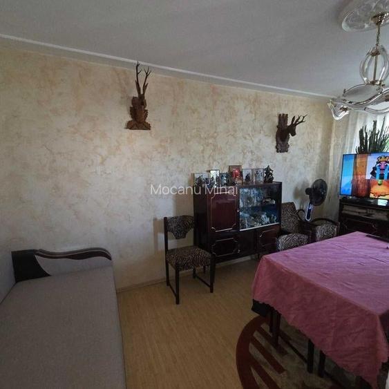 2 camere decomandat, bloc din 1980 zona Mircea cel Batran