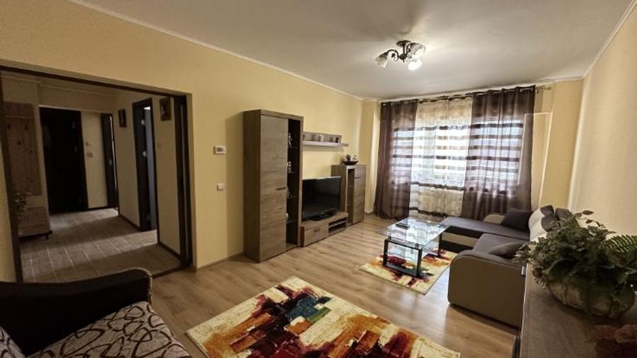 Apartament 2 cam. str. Tineretului - 1