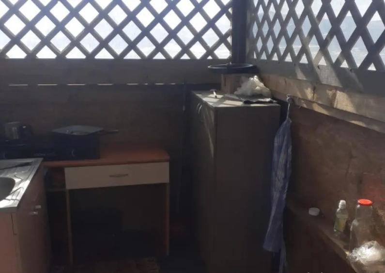 Techirghiol , teren intravilan cu o casuta de vacanta - 1